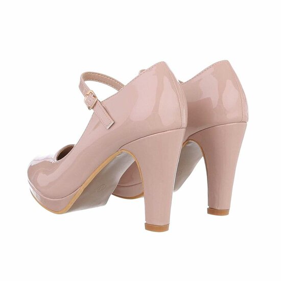 Beige lak pump Fiona.