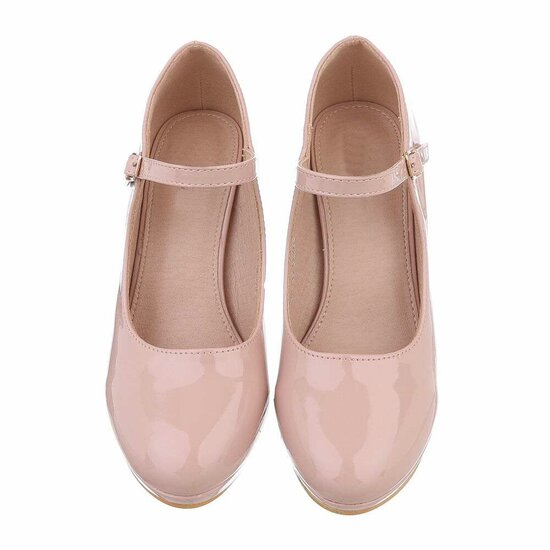 Beige lak pump Fiona.