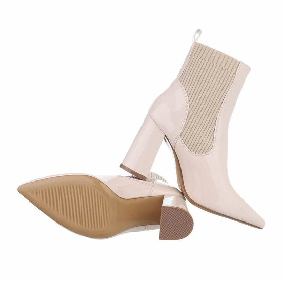 Beige high heel lak enkellaarsje Femke