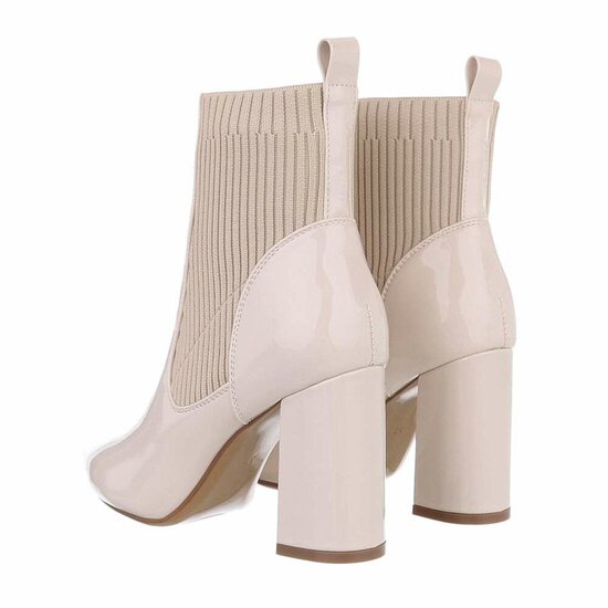 Beige high heel lak enkellaarsje Femke