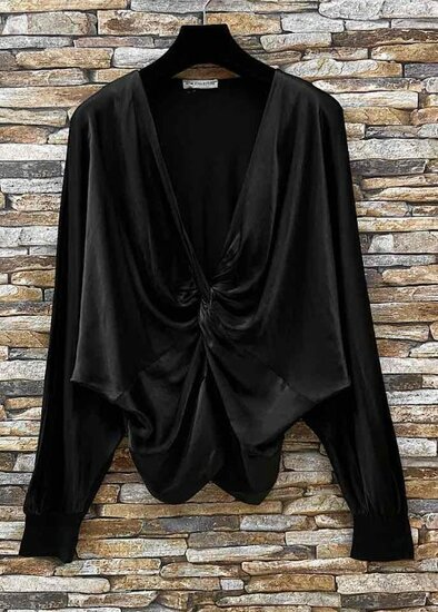 Chique zwarte blouse in satijn.