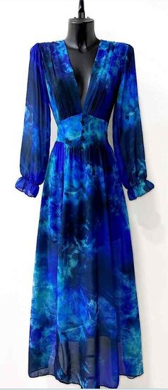 Sierlijke blauwe mixed maxi jurk met motief