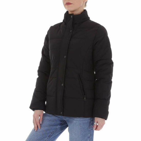 Trendy gewatteerde zwarte korte jas