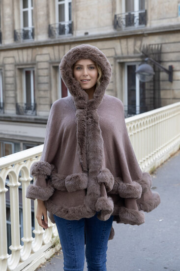 Elegante taupe cape jas met fake fur