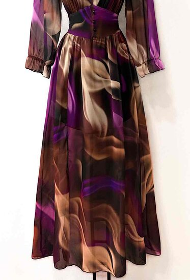 Sierlijke purper-bruine mixed maxi jurk