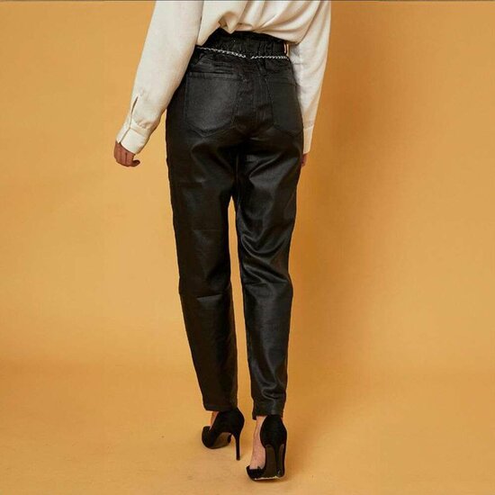 Pantalon en cuir noir avec taille haute