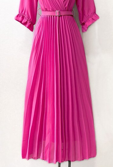 Elegante fuchsia plisse maxi jurk. SOLD OUT