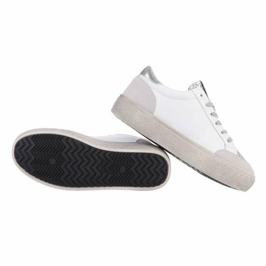 Lage wit-zilveren sneaker met accent Jelina