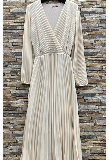 Classy beige plisse maxi jurk.