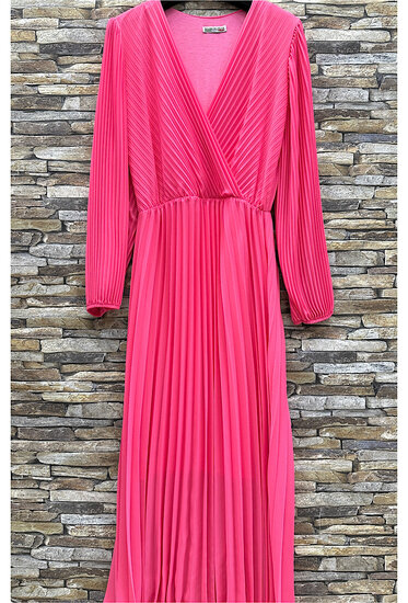 Classy fuchsia plisse maxi jurk.