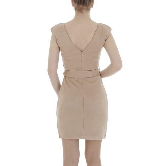 Trendy taupe mouwloze bodycon jurk.