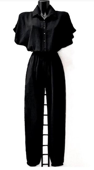 Trendy zwarte jumpsuit met knoppensluiting