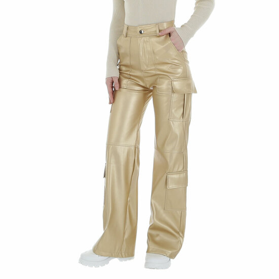 Pantalon cargo or en aspect cuir