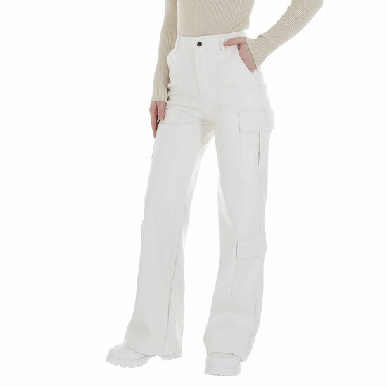 Pantalon cargo blanc en aspect cuir