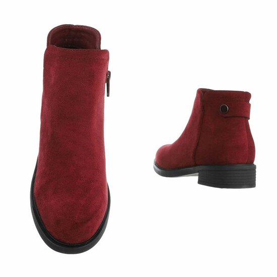 Kort bordeaux suede enkellaarsje Dita