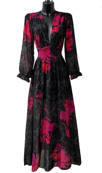 Maxi robe longue noir rouge mix a motif fleurs Sibelle Fashion