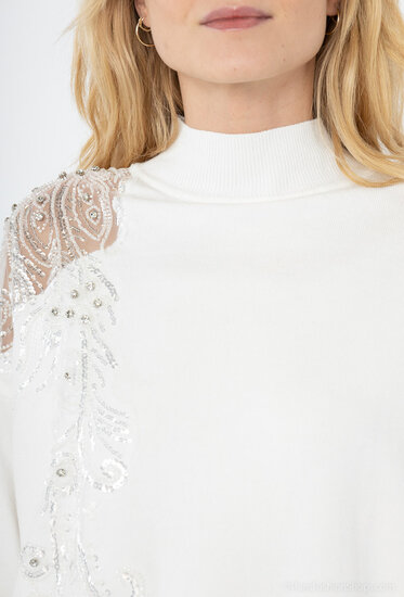 Prachtige witte oversized pullover in maille