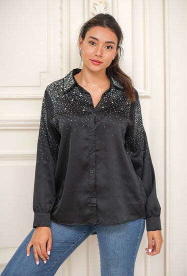 Elegante zwarte satijnen oversized hemdblouse