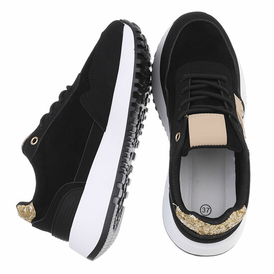 Zwarte lage sneaker Jannelie