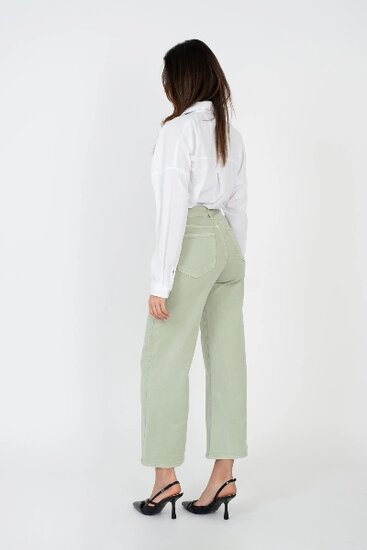 Trendy licht groene broek met wijde pijpen