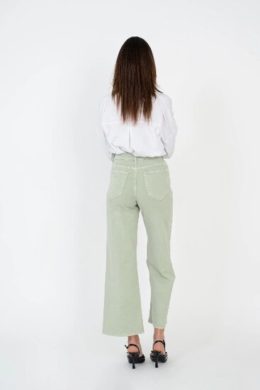 Trendy licht groene broek met wijde pijpen