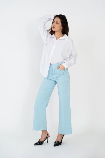 Trendy licht blauwe broek met wijde pijpen