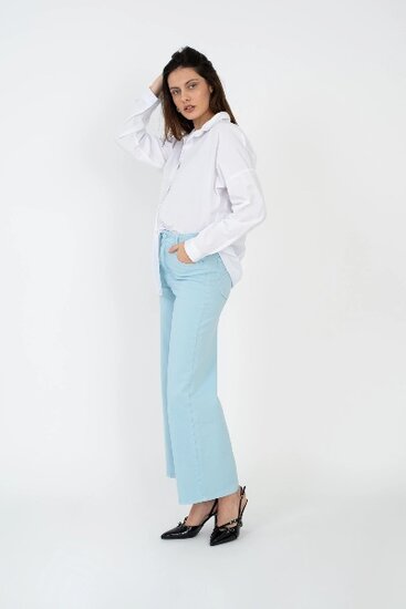 Trendy licht blauwe broek met wijde pijpen