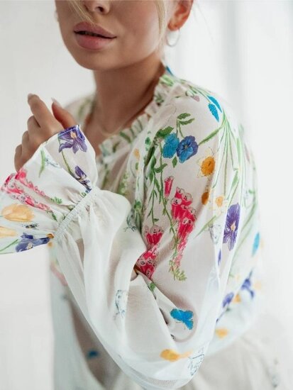 Magnifique robe longue mixte vert pastel-beige avec motif floral