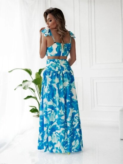 Magnifique robe longue mixte bleu-blanc avec motif 