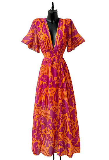 Mooie oranje-purperen maxi jurk met bloemen print