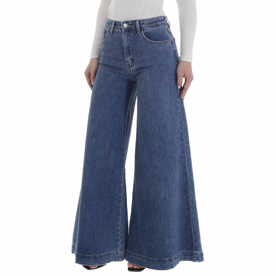 Pantalon blue jeans à la mode pour les femmes avec des jambes très larges