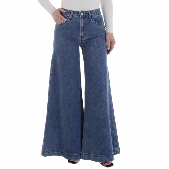 Pantalon blue jeans à la mode pour les femmes avec des jambes très larges