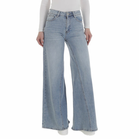 Pantalon blue clair jeans à la mode pour les femmes avec des jambes très larges