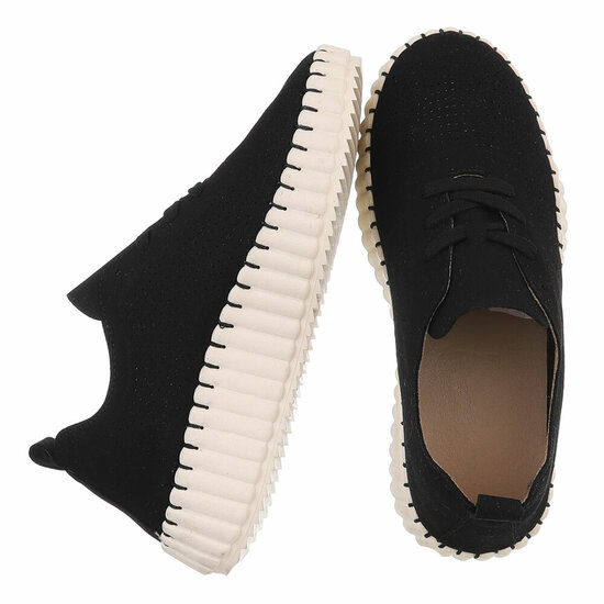  Lage zwarte sneaker Jolien