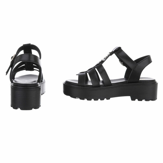 Sandales noires avec semelles epaisses Carolina