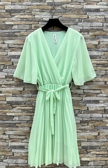 Robe courte en plisse à cœur croisé vert wasabi