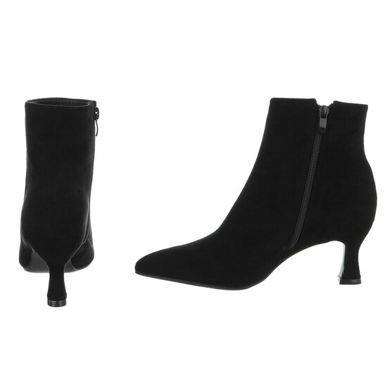 Bottines en daim noir Adiva