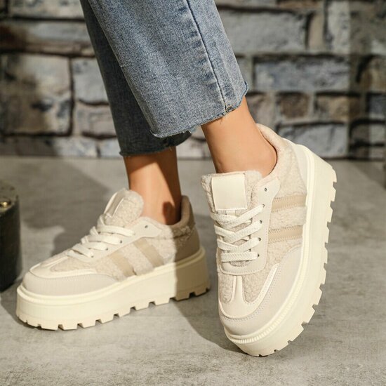 Beige lage sneaker Coralie  SOLD OUT