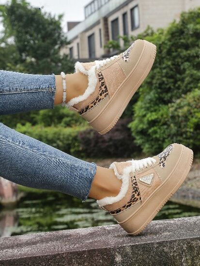 Kaki bruine lage sneaker Amanda met animal print 