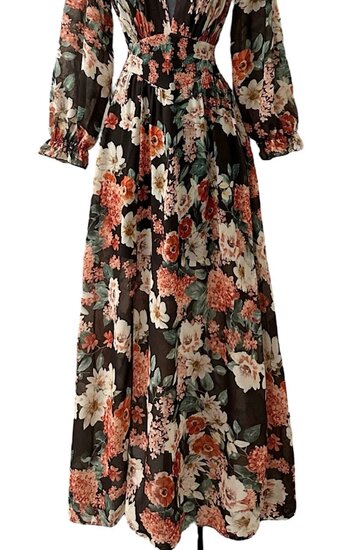 Sierlijke zwarte maxi jurk met gekleurde bloemen