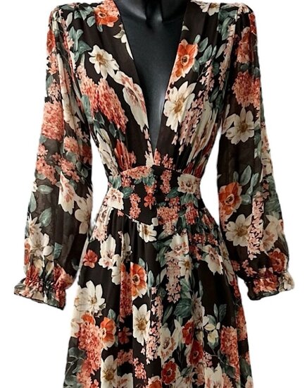 Sierlijke zwarte maxi jurk met gekleurde bloemen
