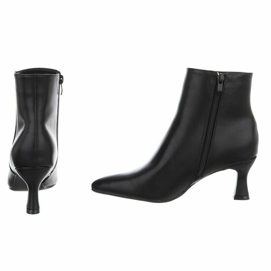 Zwart enkellaarsje Cinzia  