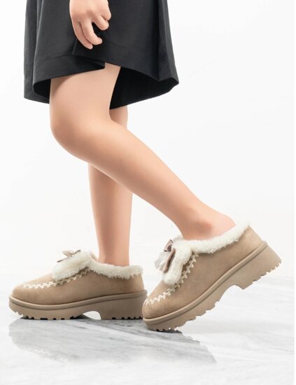 Zwart winter enkellaarsje Charlotta