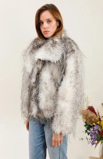 Korte grijze two tone faux fur jas 