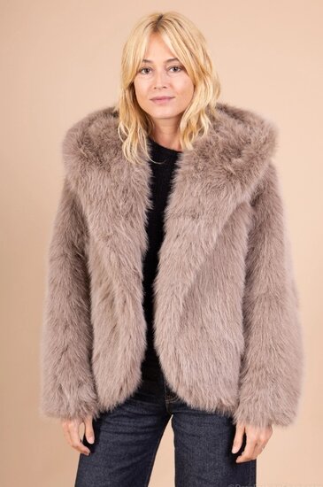 Manteau court tendance en fausse fourrure champagne