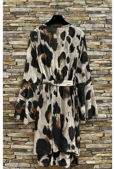 Prachtige korte luipaard mix wikkeljurk met print 