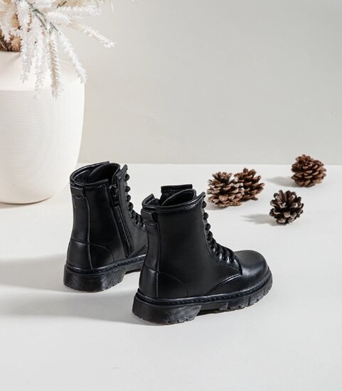 Zwarte meisjes boot Chamilla