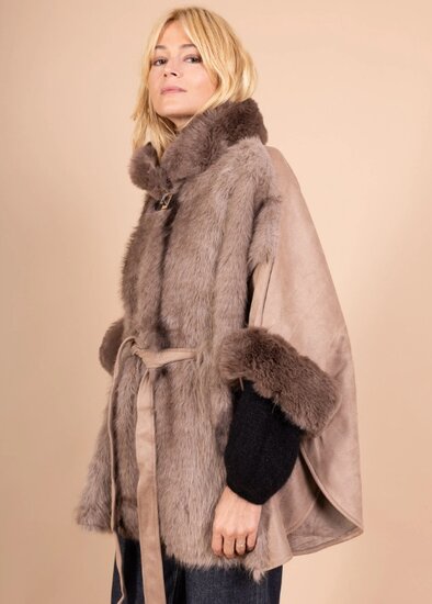 Taupe mixed poncho in faux fur
