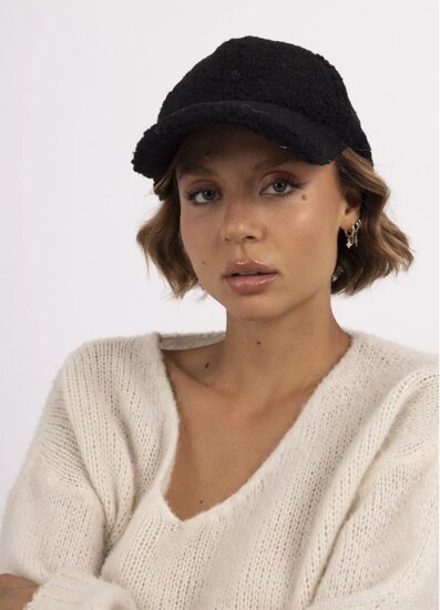 Zwarte pet in imitatiebont