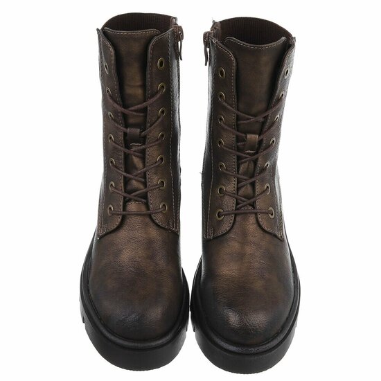 Bruine boot Cath